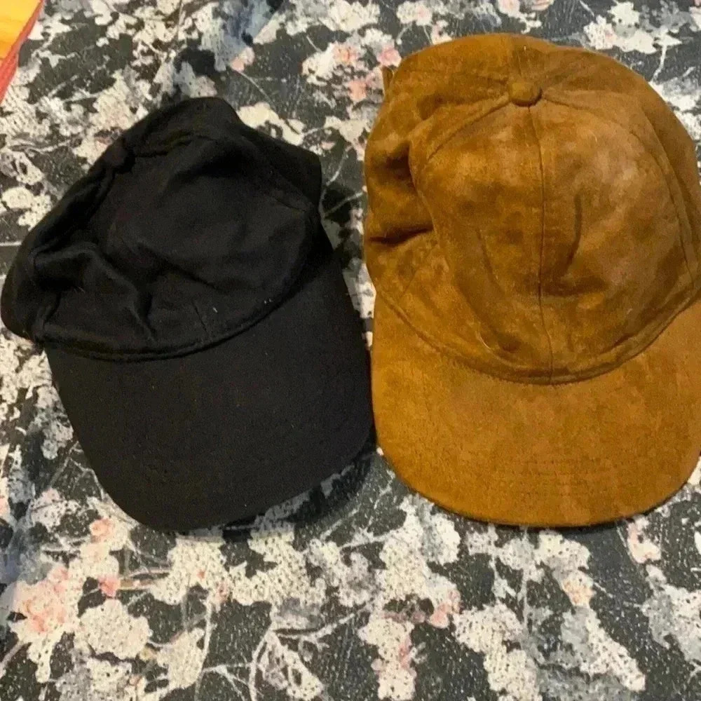 2 ‎ caps